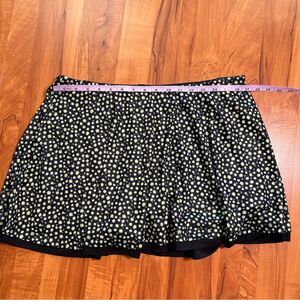 Grand slam performance tennis skort ▪️ black with yellow flowers ▪️ size XL